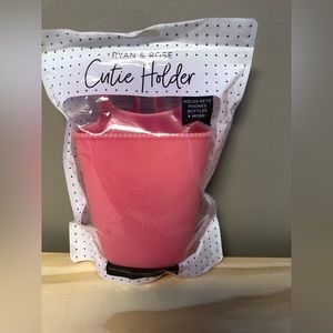Ryan & Rose Cutie Holder Warrior Pink